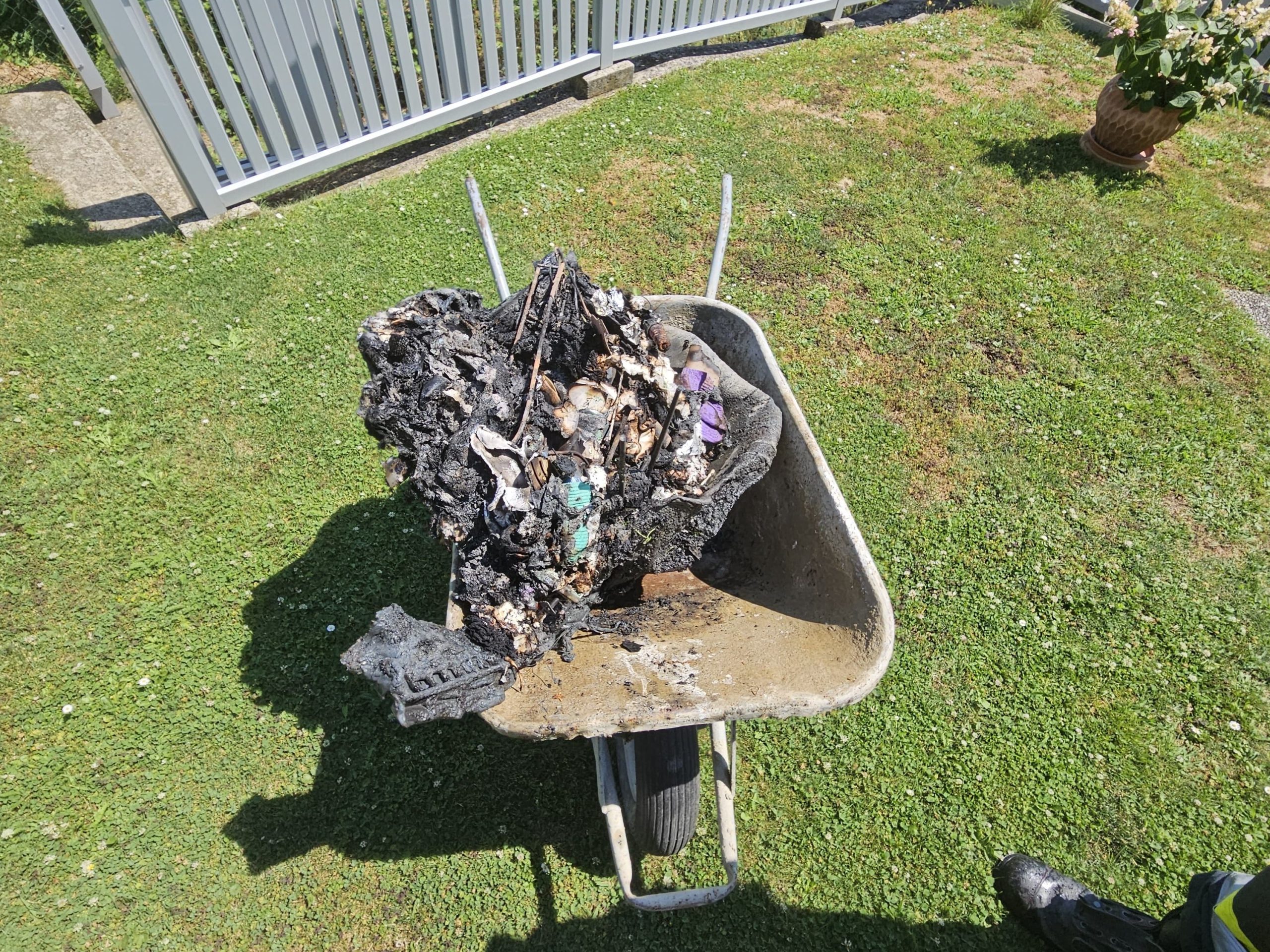 Mehr über den Artikel erfahren Mistkübelbrand am 5. Juli 2025